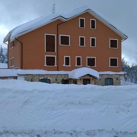 Hotel Il Ghiro Ovindoli Zewnętrze zdjęcie