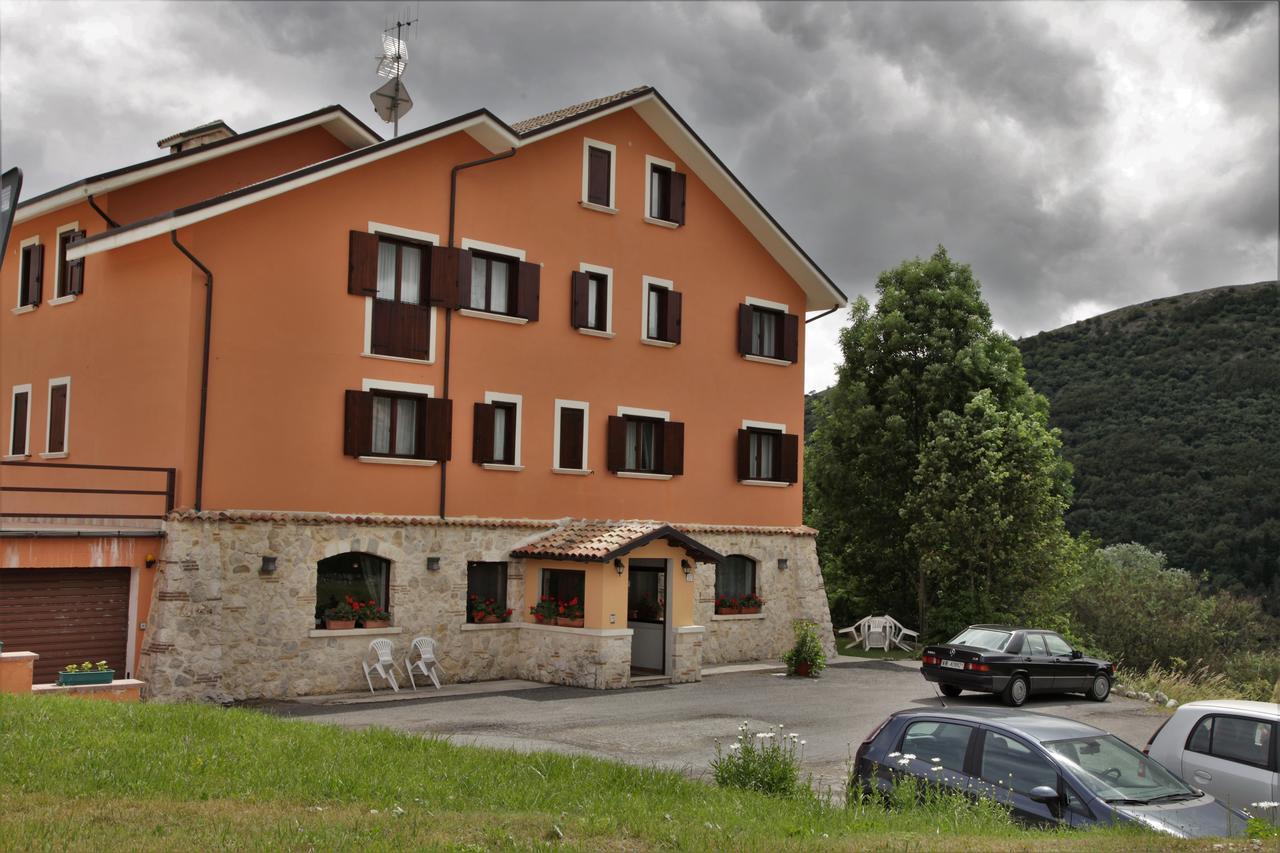 Hotel Il Ghiro Ovindoli Zewnętrze zdjęcie
